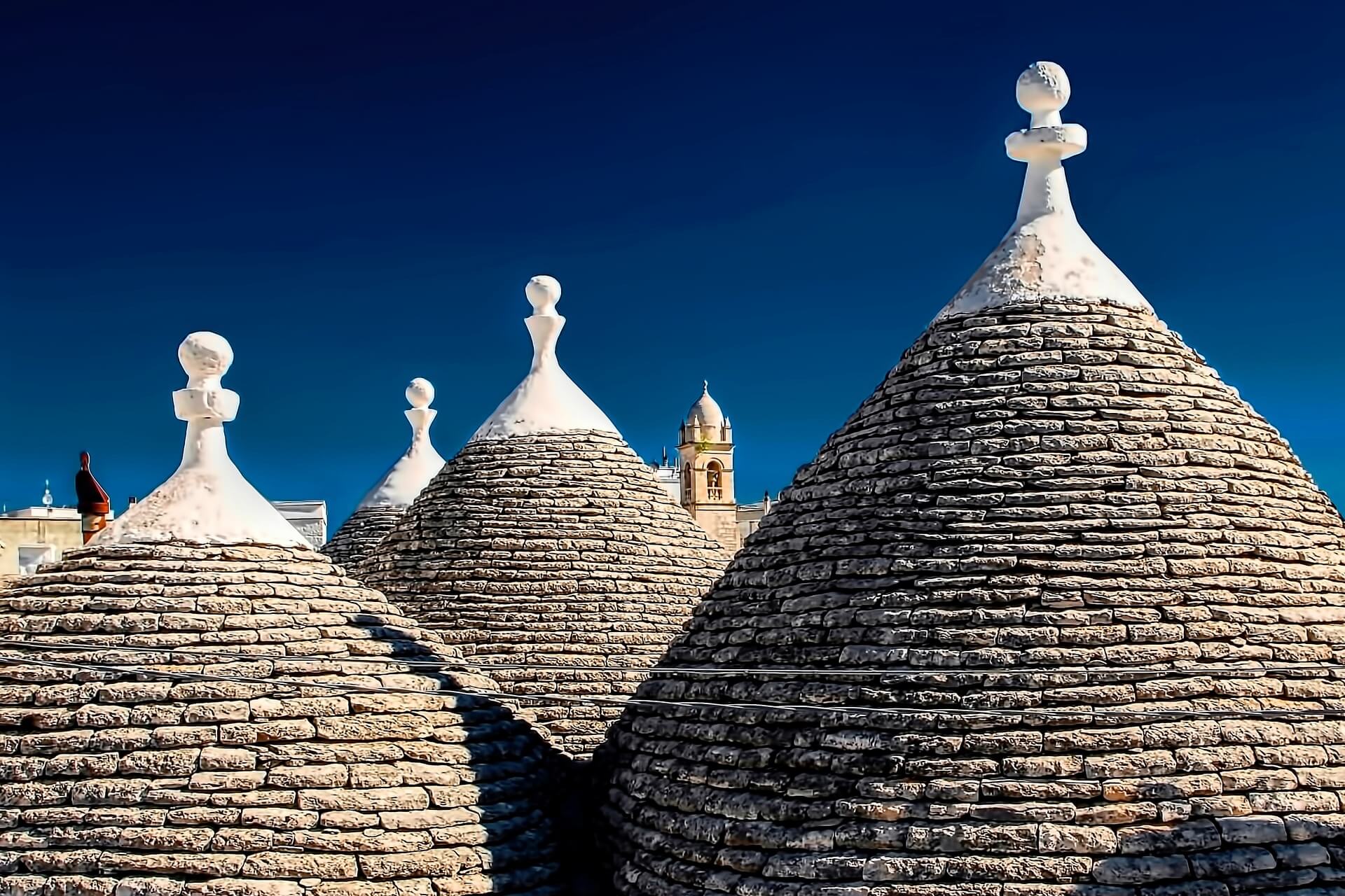 puglia-alberobello-trulli-slider