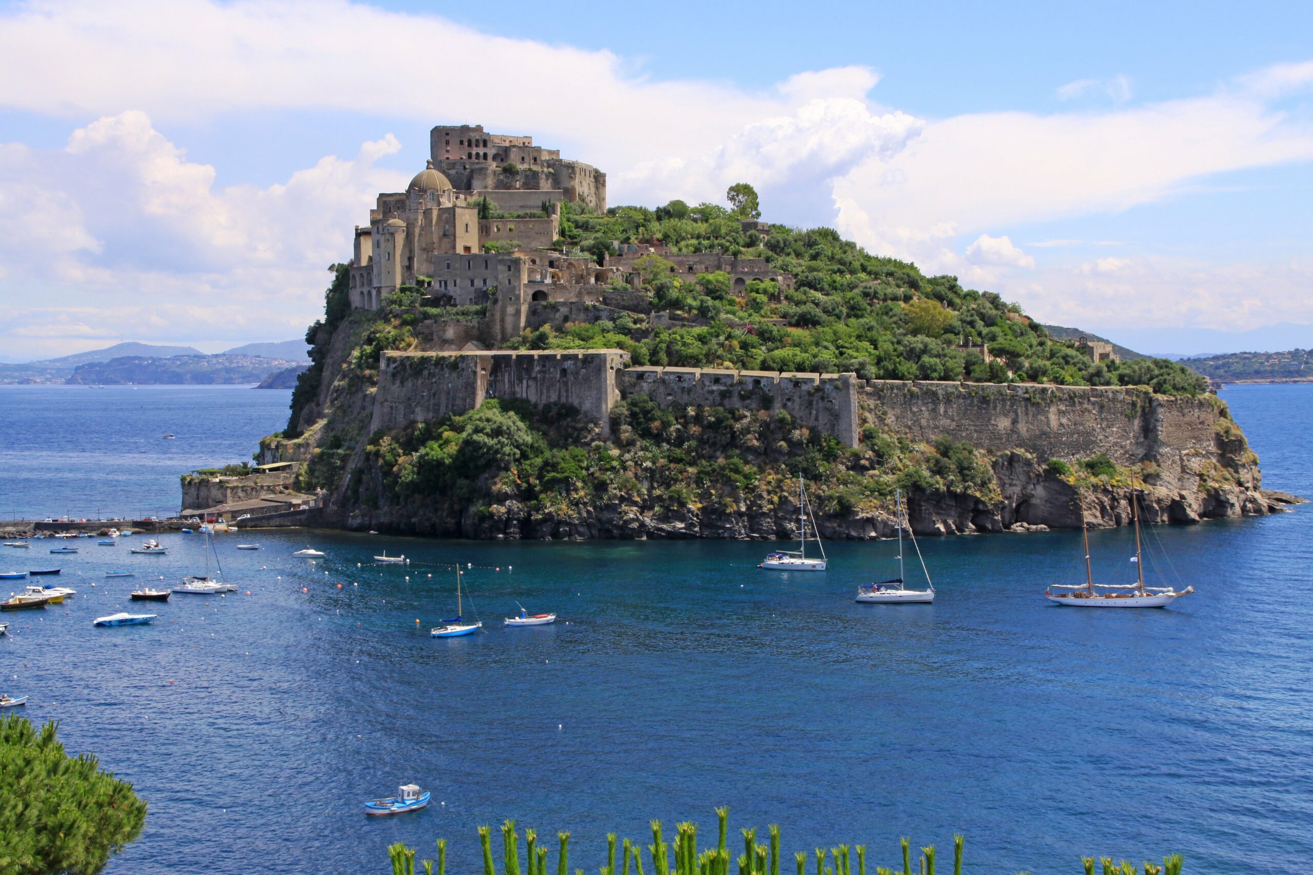 itiner-aragonese-castle-7022393