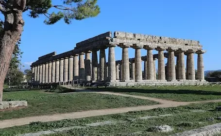 italia-campania-paestum-temple-5010092_pxb_455