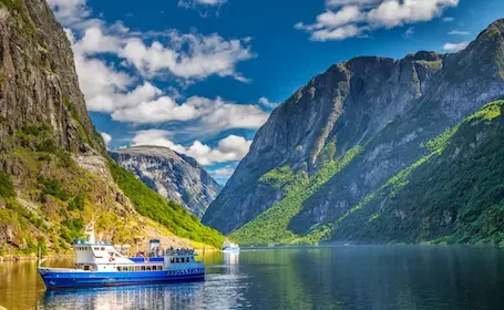 norvegia-fiordi-Depositphotos_225270374_455