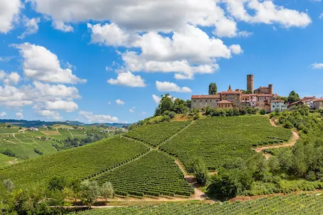 langhe_Depositphotos_71892641_455